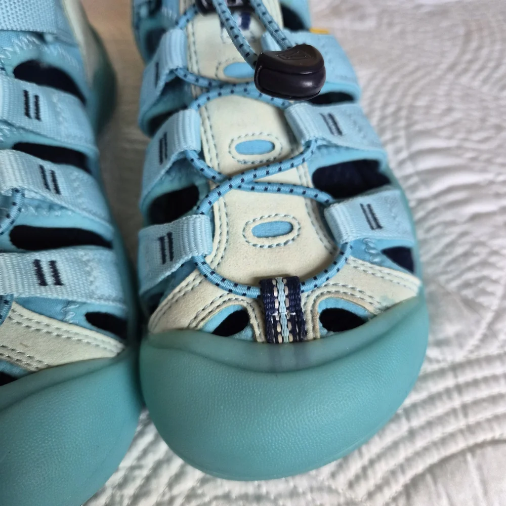 EUC Like New Keen Newport H2 Baby Ice Blue Kids 5 Women 6.5 EU 37